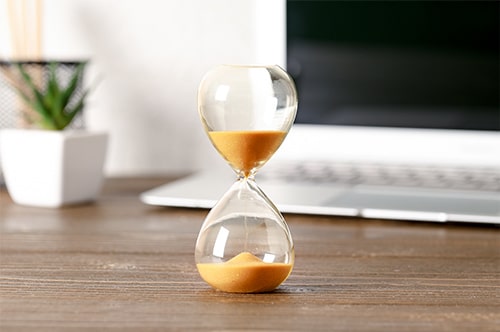 開示請求の期間はどのくらい？ 会社を誹謗中傷された際の対応を解説